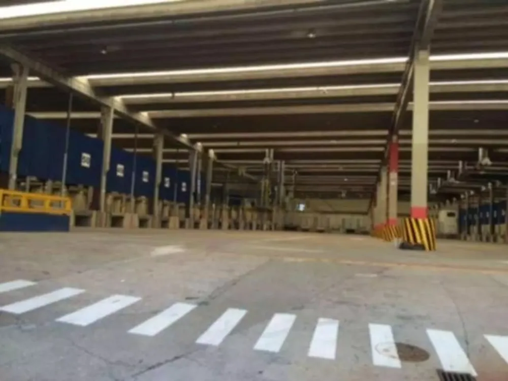 Depósito-Galpão, 45000 m² - Foto 1