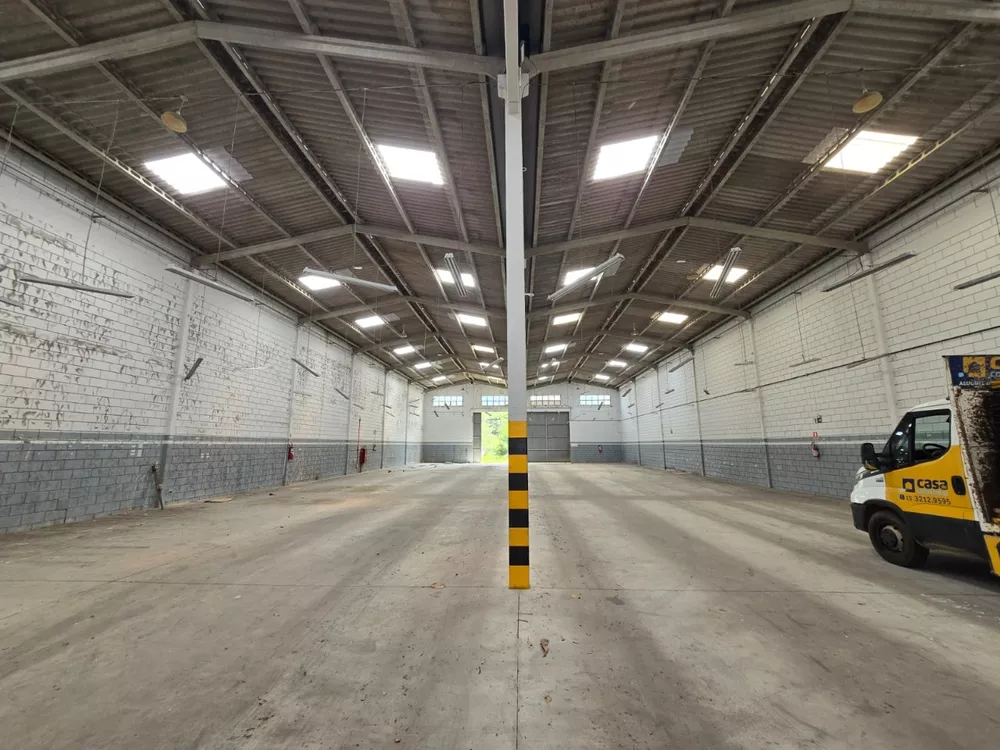 Depósito-Galpão, 1060 m² - Foto 1