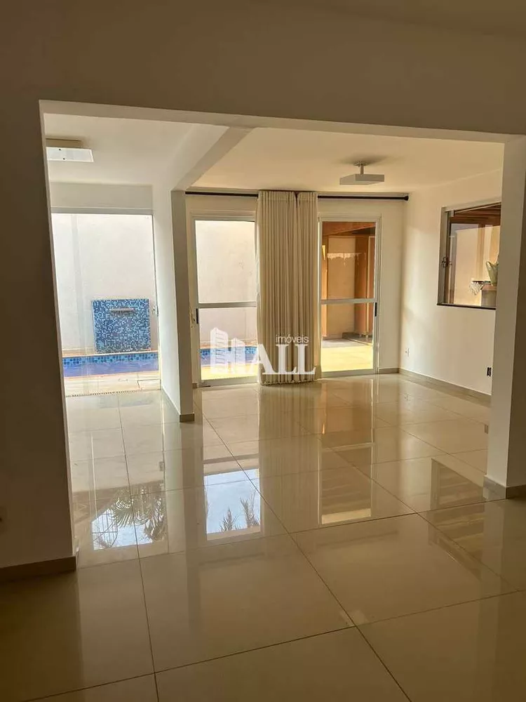 Casa de Condomínio à venda com 3 quartos, 110m² - Foto 1