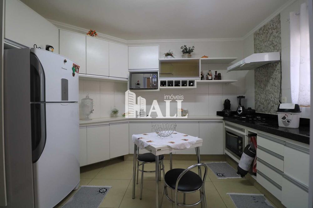 Apartamento à venda com 2 quartos, 80m² - Foto 2