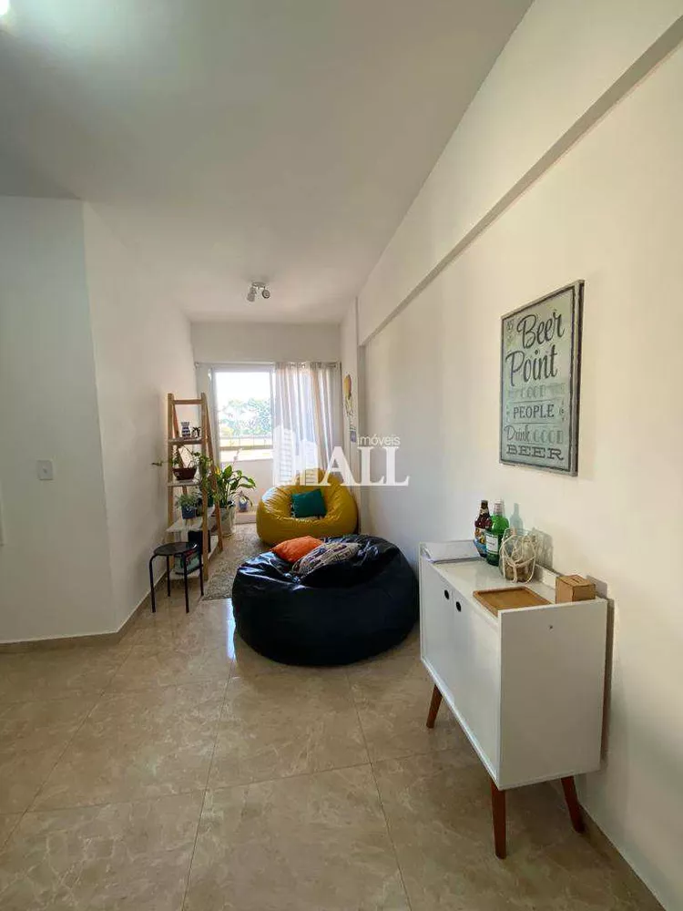 Apartamento à venda com 2 quartos, 60m² - Foto 2