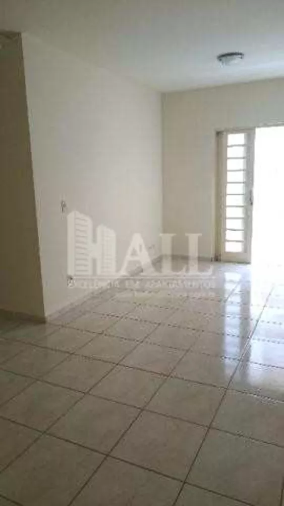 Apartamento à venda com 3 quartos, 100m² - Foto 1