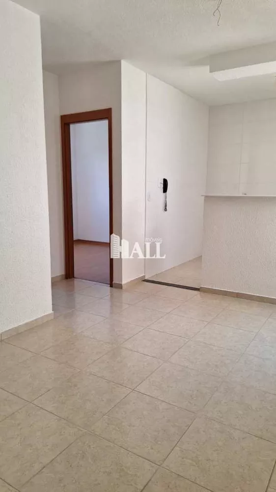 Apartamento à venda com 2 quartos, 42m² - Foto 2