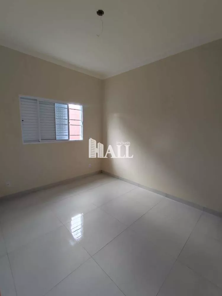 Casa à venda com 2 quartos, 70m² - Foto 1