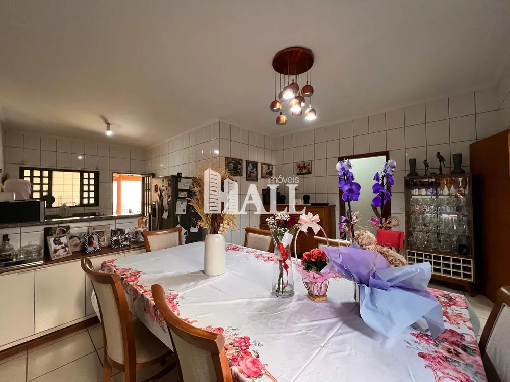 Casa, 4 quartos, 235 m² - Foto 2