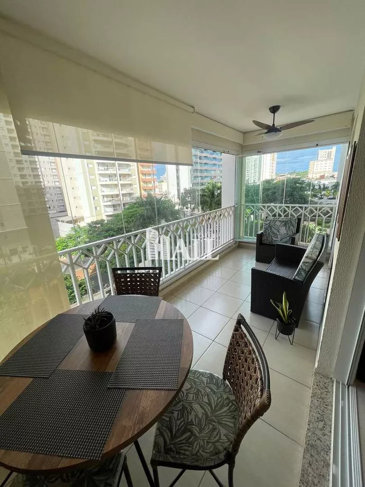 Apartamento à venda com 3 quartos, 136m² - Foto 1