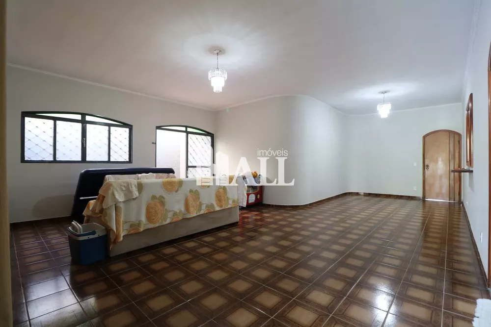 Casa à venda com 5 quartos, 380m² - Foto 2