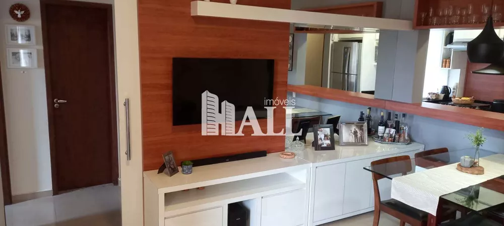 Apartamento à venda com 2 quartos, 66m² - Foto 1