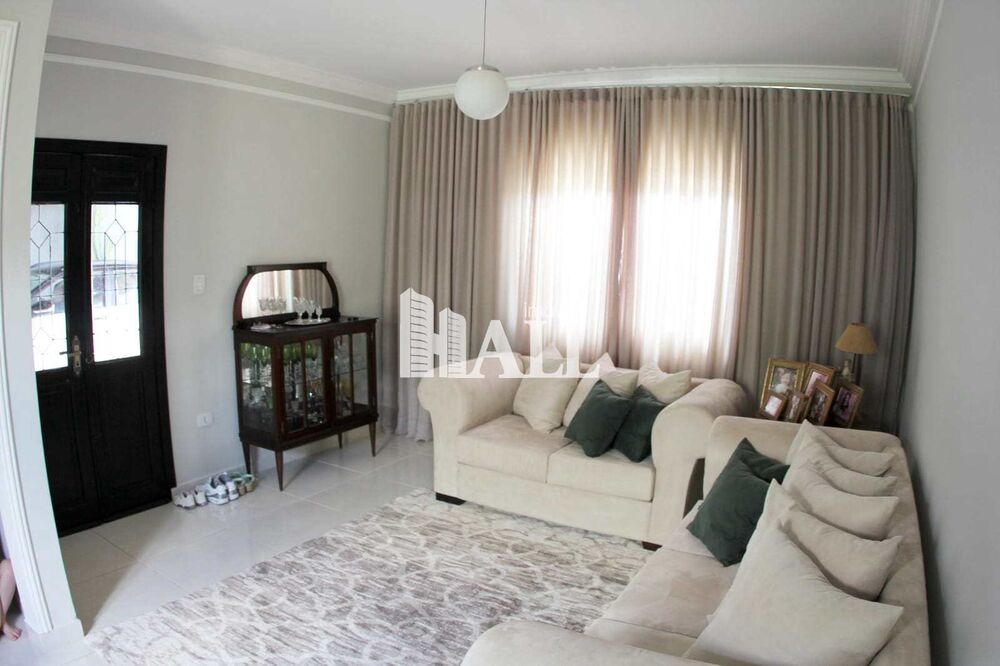 Casa à venda com 3 quartos, 170m² - Foto 1