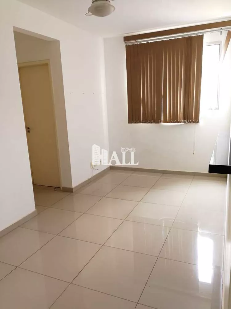 Apartamento à venda com 2 quartos, 45m² - Foto 2