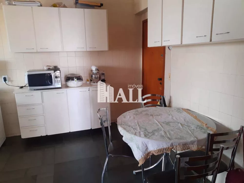 Apartamento à venda com 3 quartos, 140m² - Foto 3