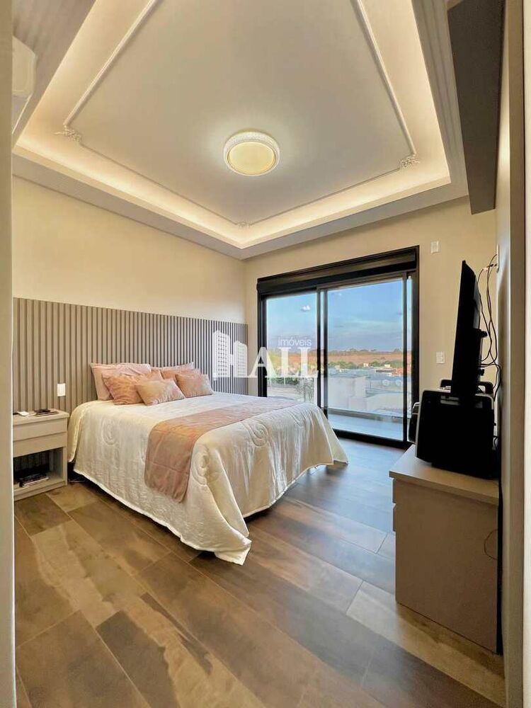 Casa de Condomínio à venda com 3 quartos, 360m² - Foto 1