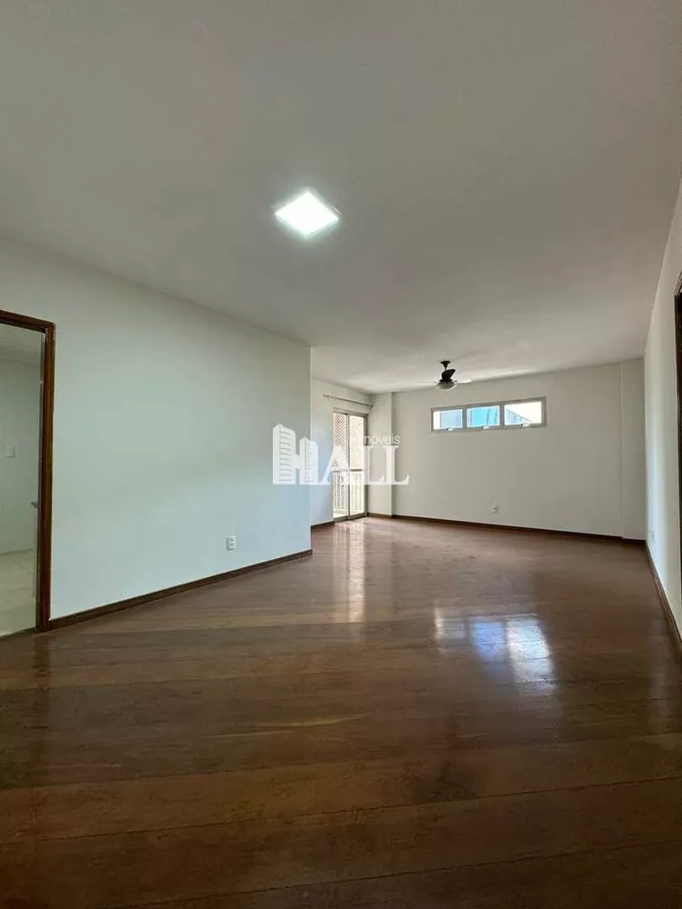 Apartamento à venda com 3 quartos, 157m² - Foto 3