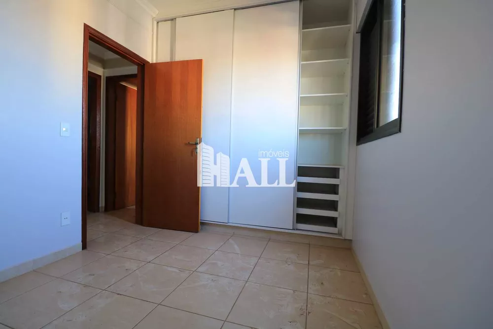 Apartamento à venda com 2 quartos, 64m² - Foto 1