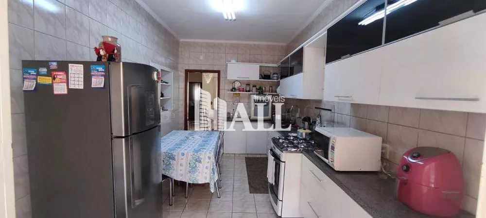 Casa à venda com 3 quartos, 227m² - Foto 6