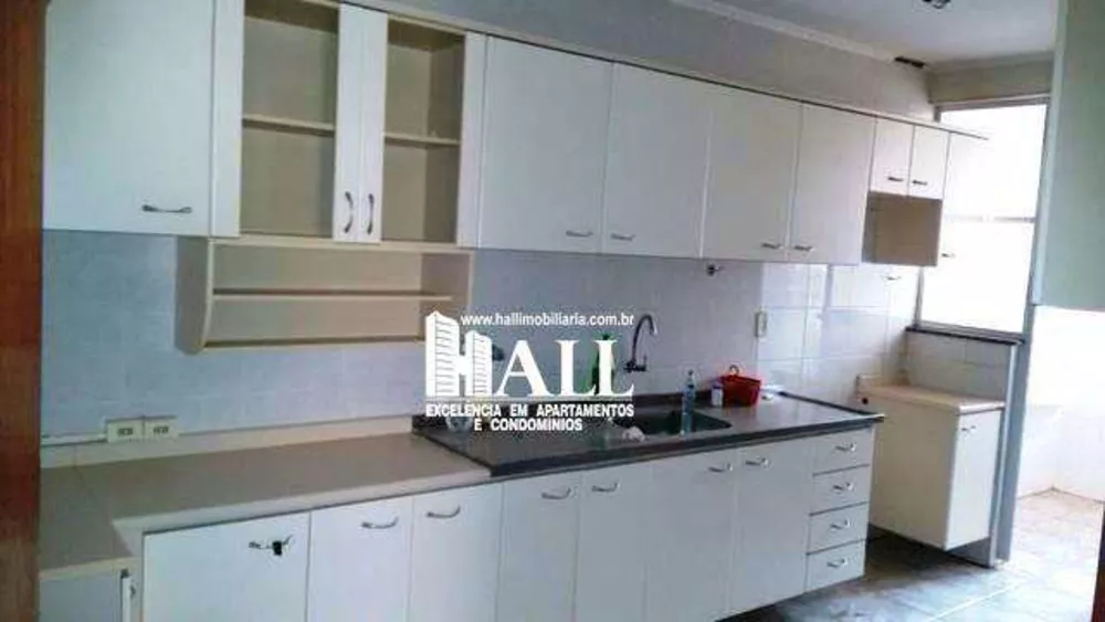 Apartamento à venda com 2 quartos, 70m² - Foto 3