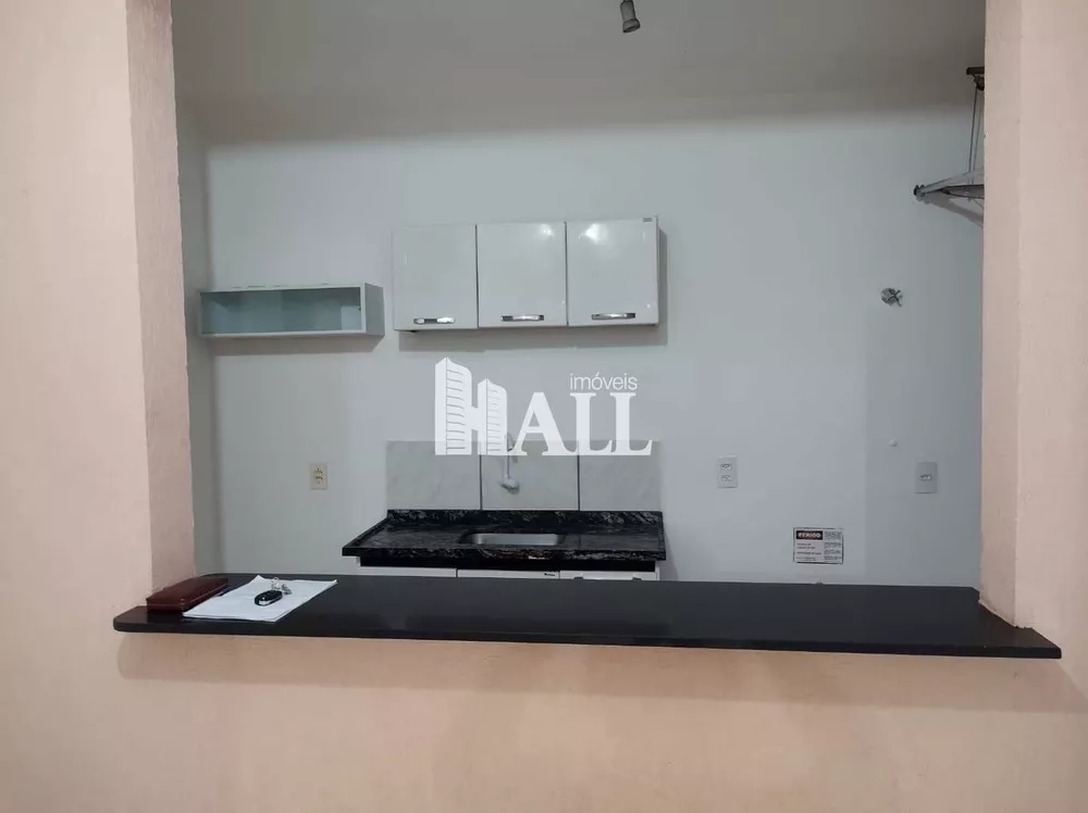 Apartamento à venda com 2 quartos, 42m² - Foto 2