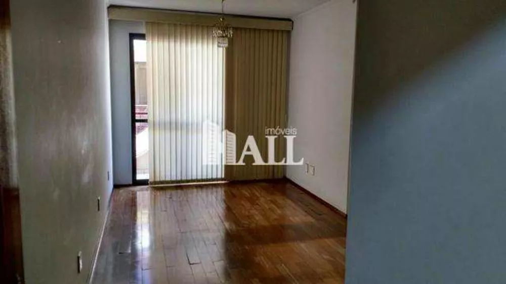 Apartamento à venda com 3 quartos, 90m² - Foto 1