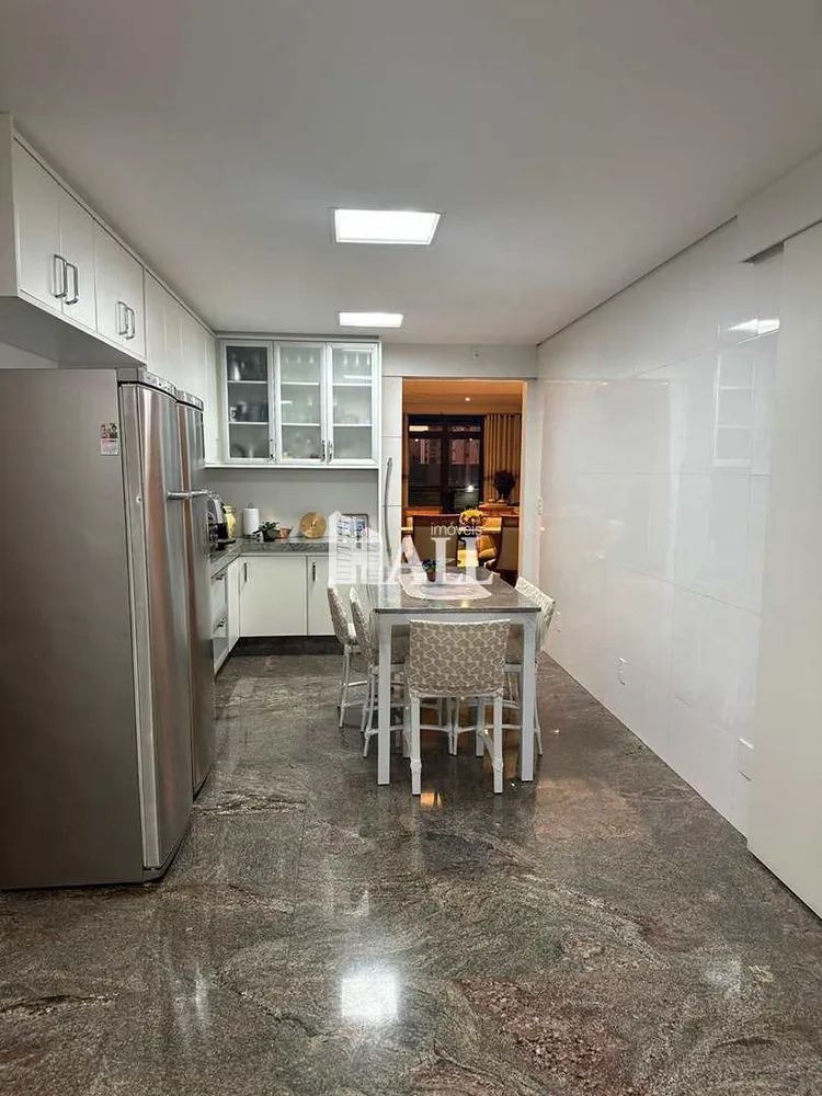 Apartamento, 3 quartos, 217 m² - Foto 4