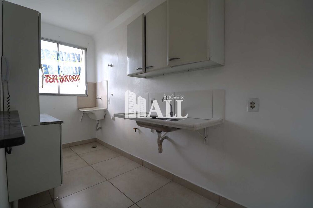 Apartamento à venda com 2 quartos, 62m² - Foto 2