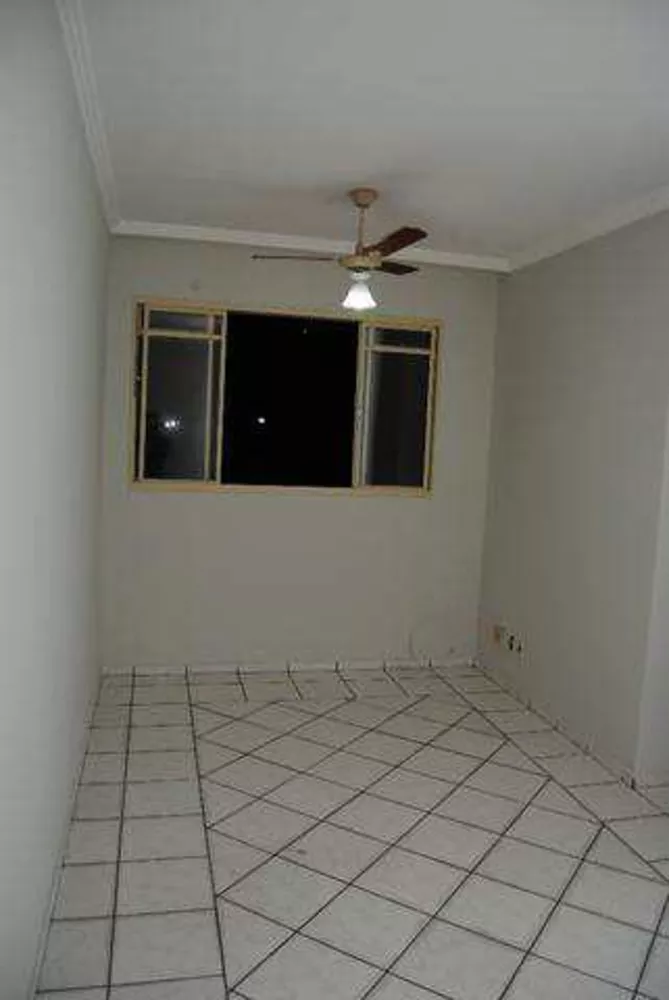 Apartamento à venda com 3 quartos, 72m² - Foto 1