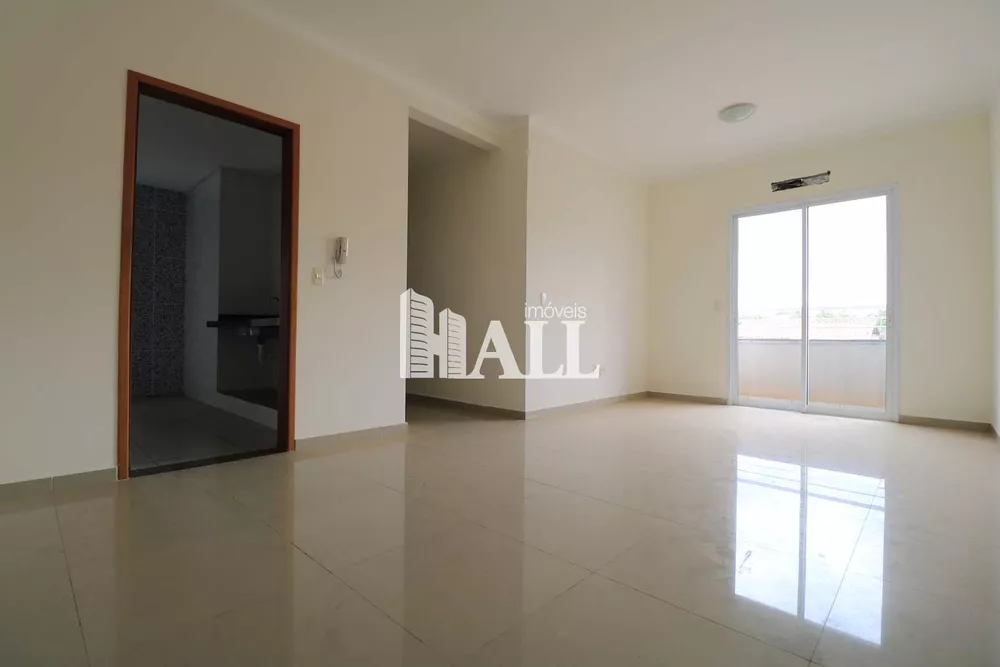 Apartamento à venda com 2 quartos, 67m² - Foto 1