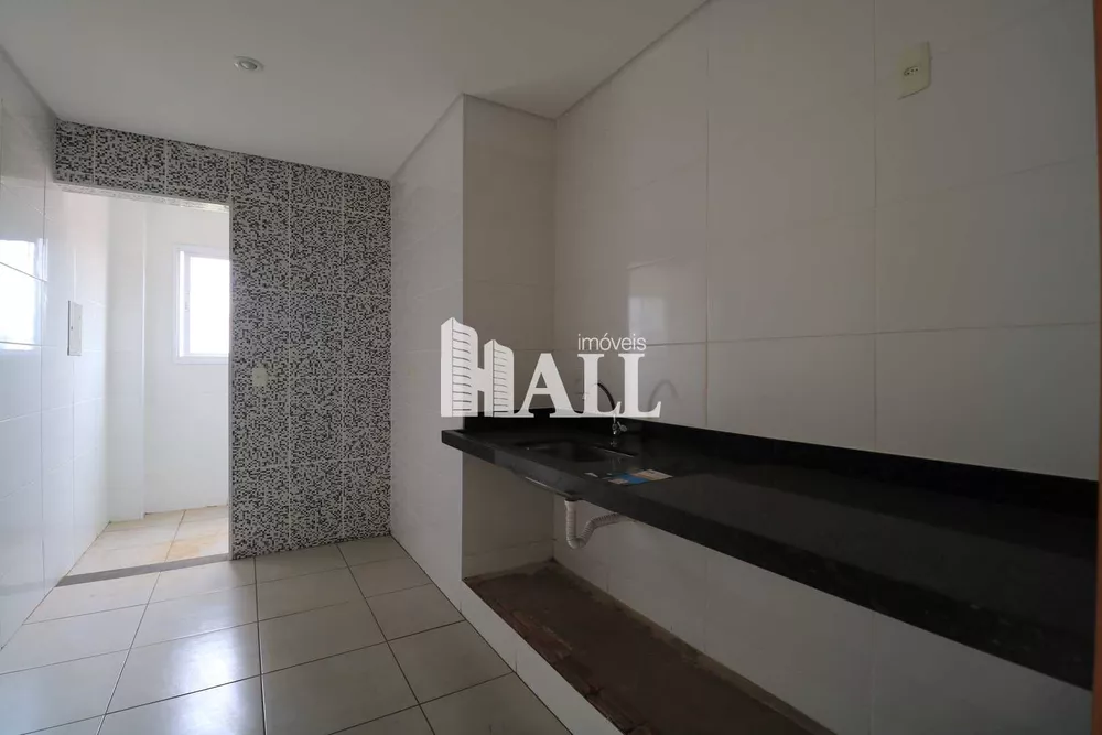 Apartamento à venda com 2 quartos, 67m² - Foto 2