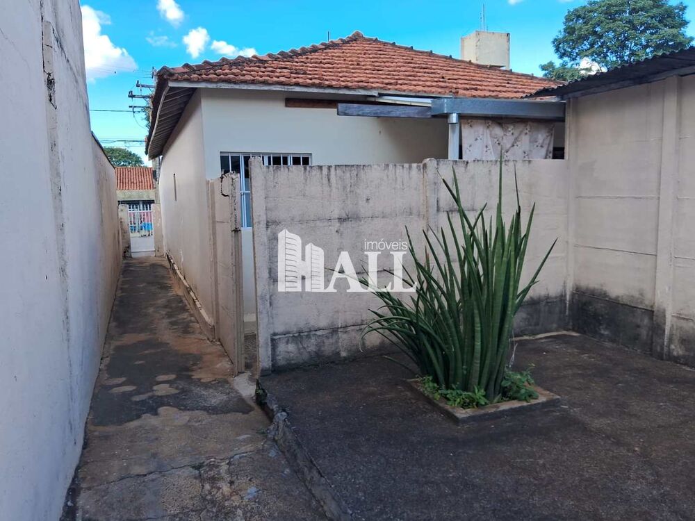 Casa à venda com 2 quartos, 200m² - Foto 4