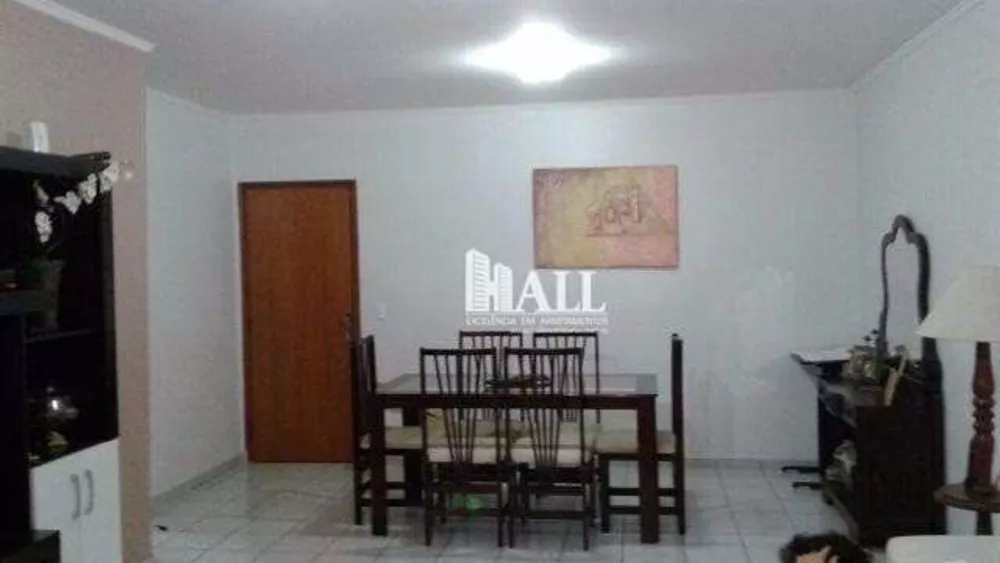 Apartamento à venda com 3 quartos, 110m² - Foto 1