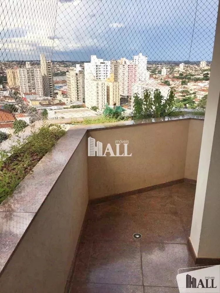 Apartamento à venda com 3 quartos, 180m² - Foto 4