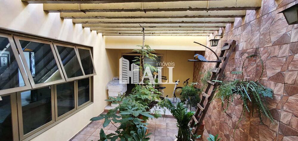 Casa, 3 quartos, 253 m² - Foto 1