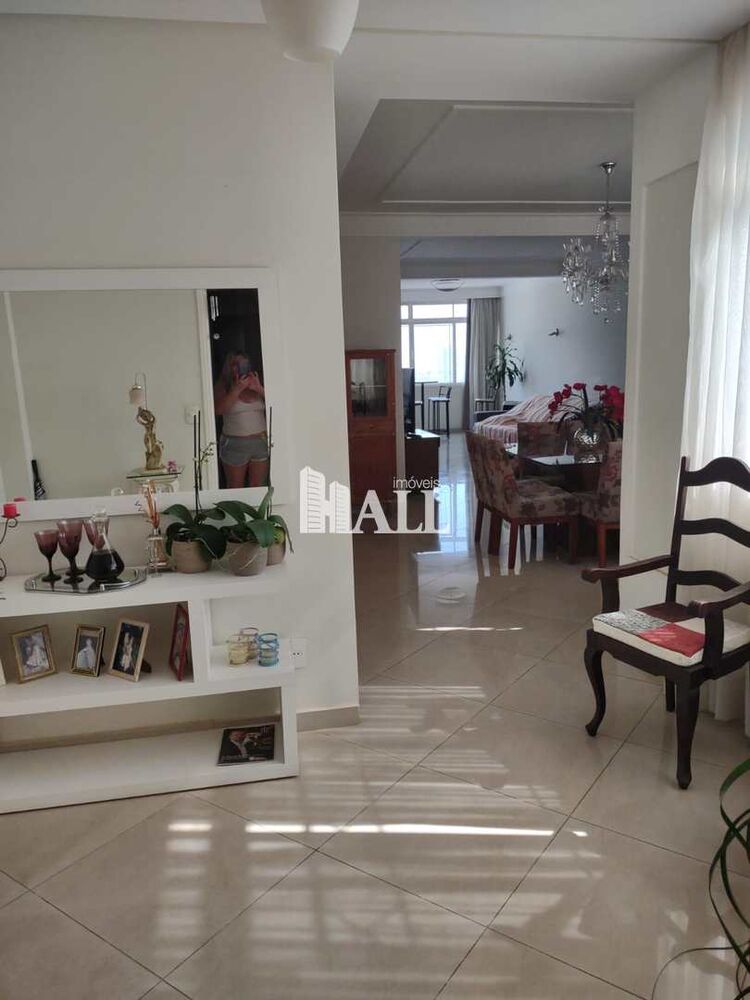 Apartamento à venda com 3 quartos, 200m² - Foto 5