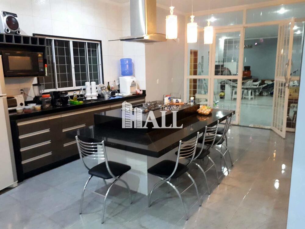 Casa, 3 quartos, 230 m² - Foto 1