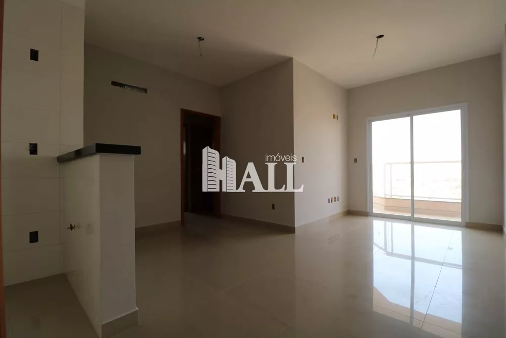 Apartamento à venda com 2 quartos, 70m² - Foto 1