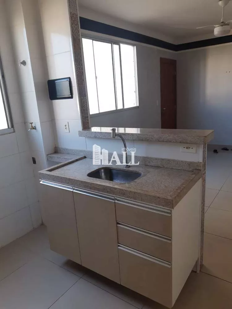 Apartamento à venda com 2 quartos, 45m² - Foto 2