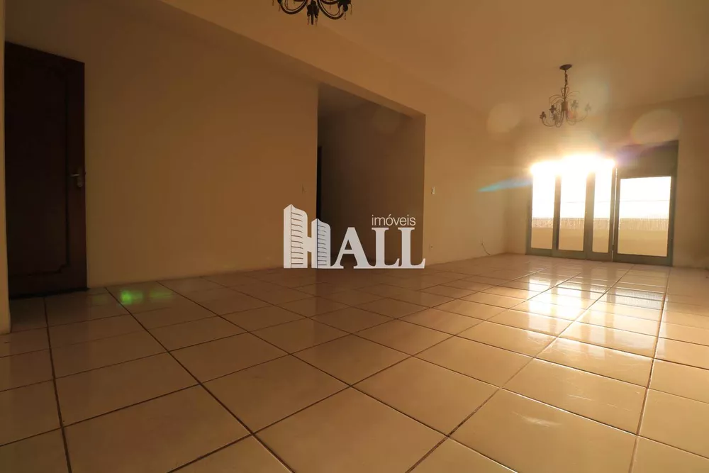 Apartamento à venda com 3 quartos, 120m² - Foto 1