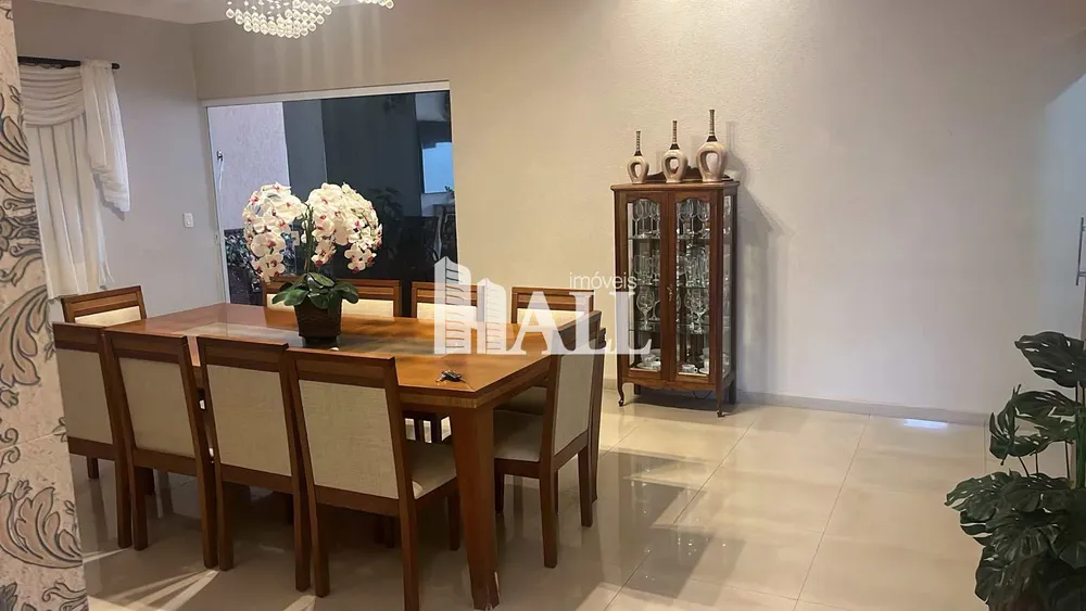 Casa, 3 quartos, 270 m² - Foto 2