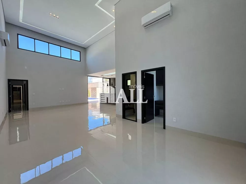 Casa de Condomínio à venda com 3 quartos, 230m² - Foto 1