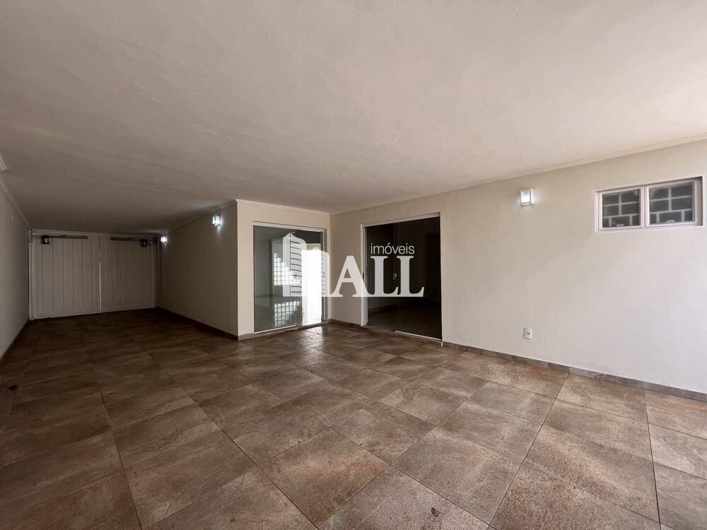 Casa à venda com 3 quartos, 200m² - Foto 4