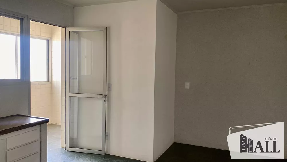 Apartamento à venda com 3 quartos, 110m² - Foto 2