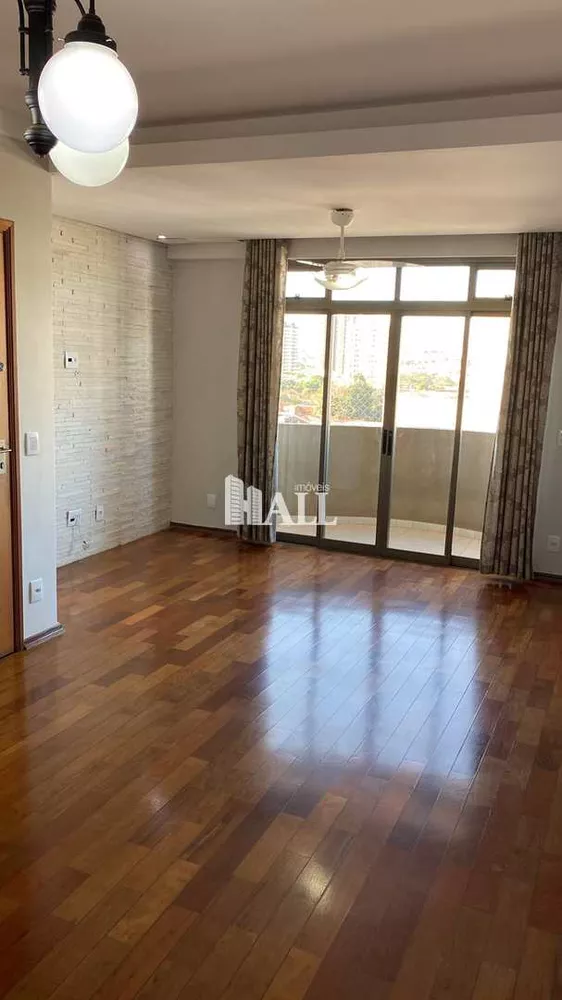 Apartamento à venda com 3 quartos, 113m² - Foto 2