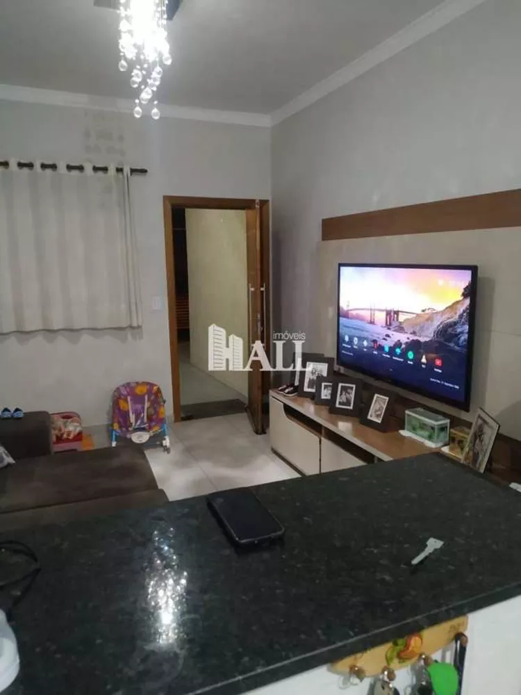 Casa à venda com 2 quartos, 100m² - Foto 2