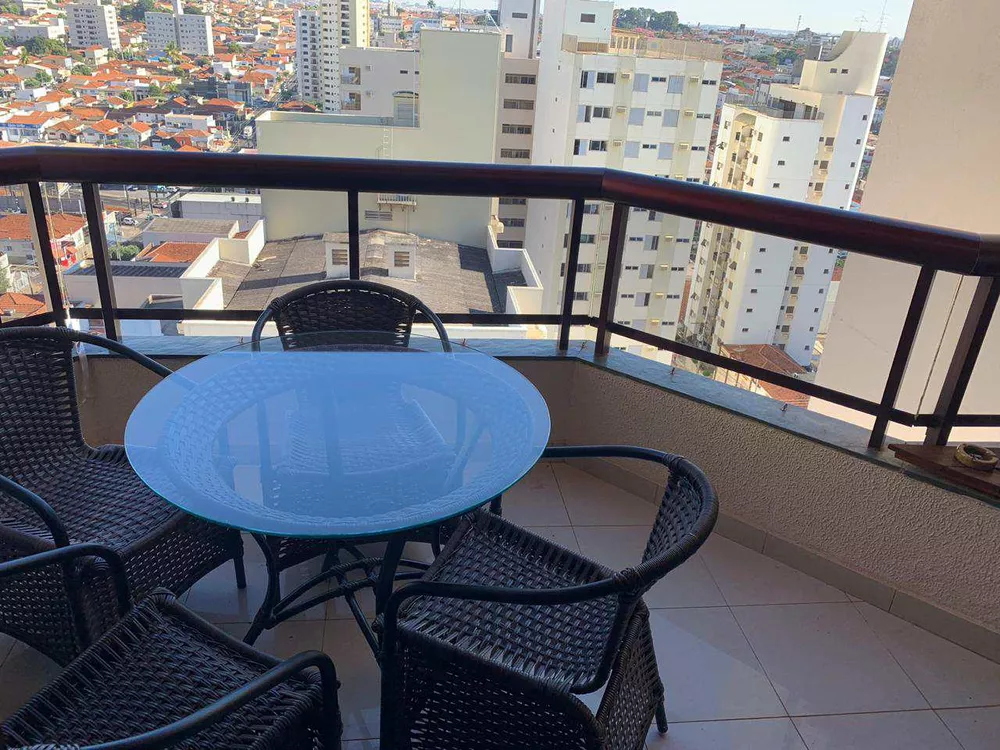 Apartamento à venda com 3 quartos, 140m² - Foto 4