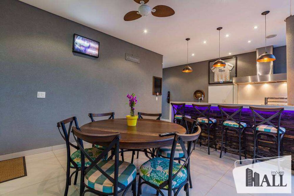 Casa de Condomínio à venda com 3 quartos, 250m² - Foto 4