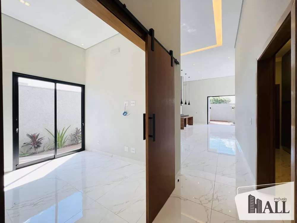 Casa de Condomínio à venda com 3 quartos, 225m² - Foto 4