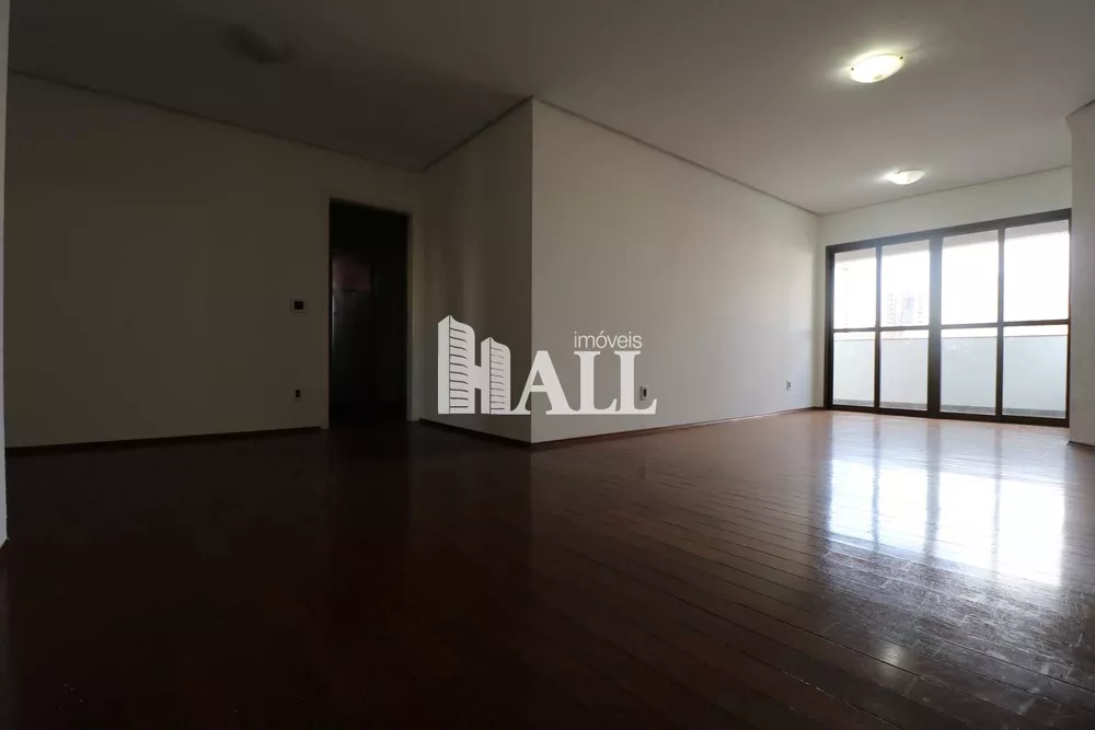 Apartamento à venda com 3 quartos, 150m² - Foto 1