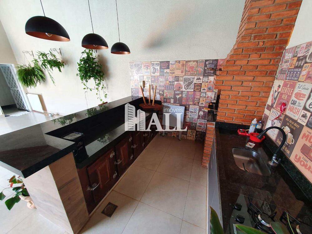 Casa, 4 quartos, 250 m² - Foto 1