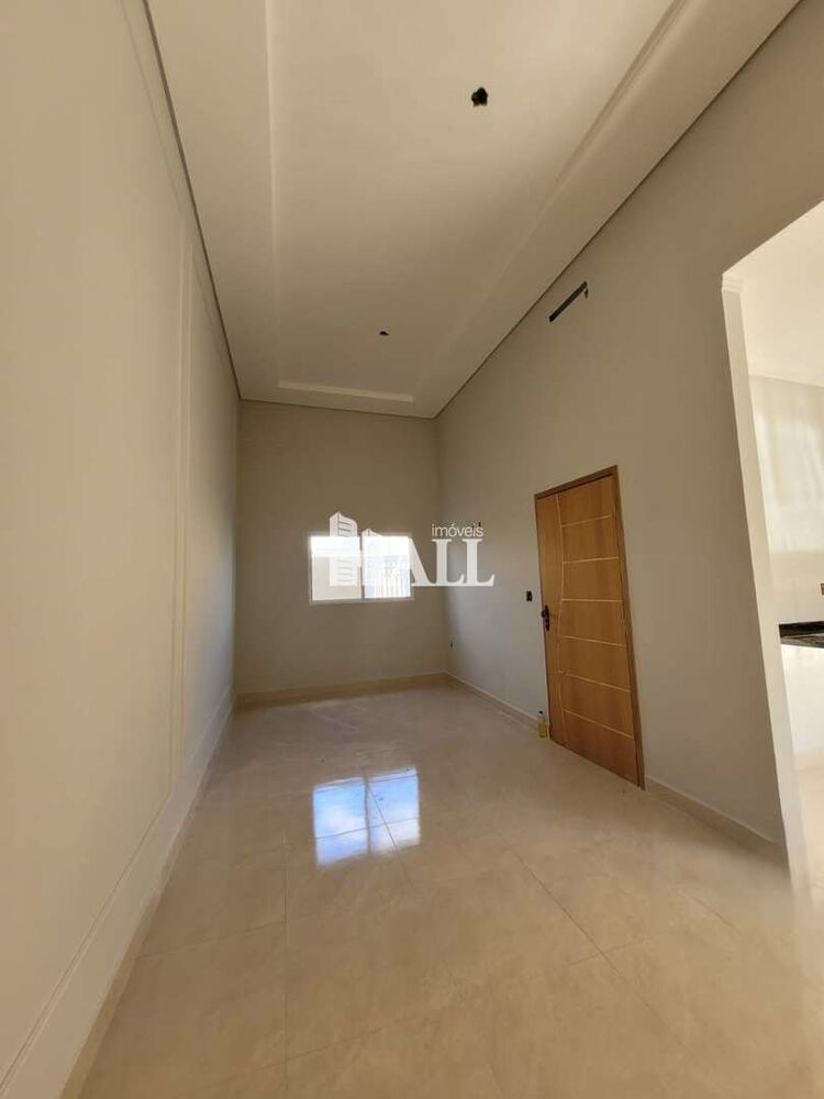 Casa à venda com 3 quartos, 105m² - Foto 1