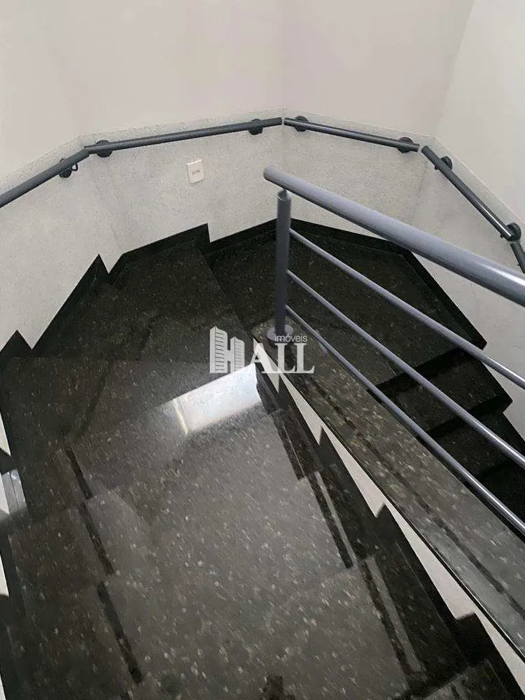 Casa, 3 quartos, 241 m² - Foto 1