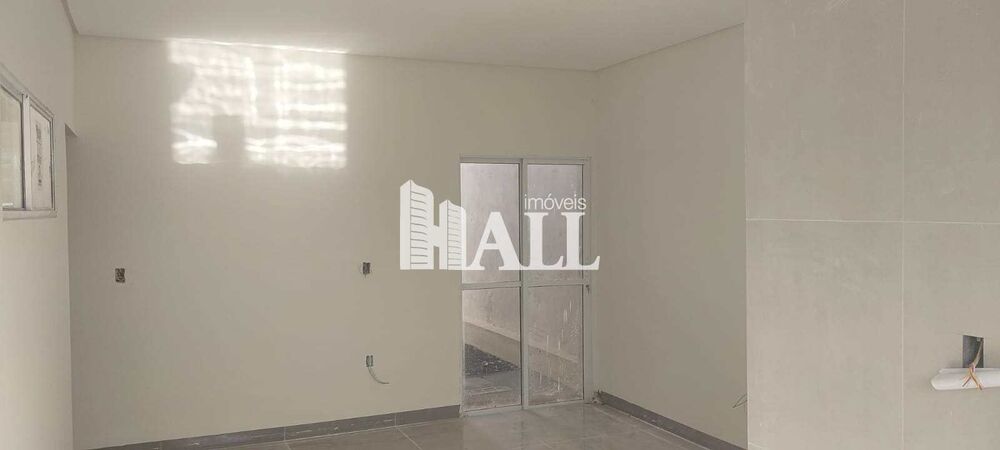 Casa à venda com 3 quartos, 105m² - Foto 1